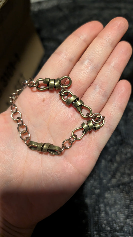 Brassy chain link bracelet